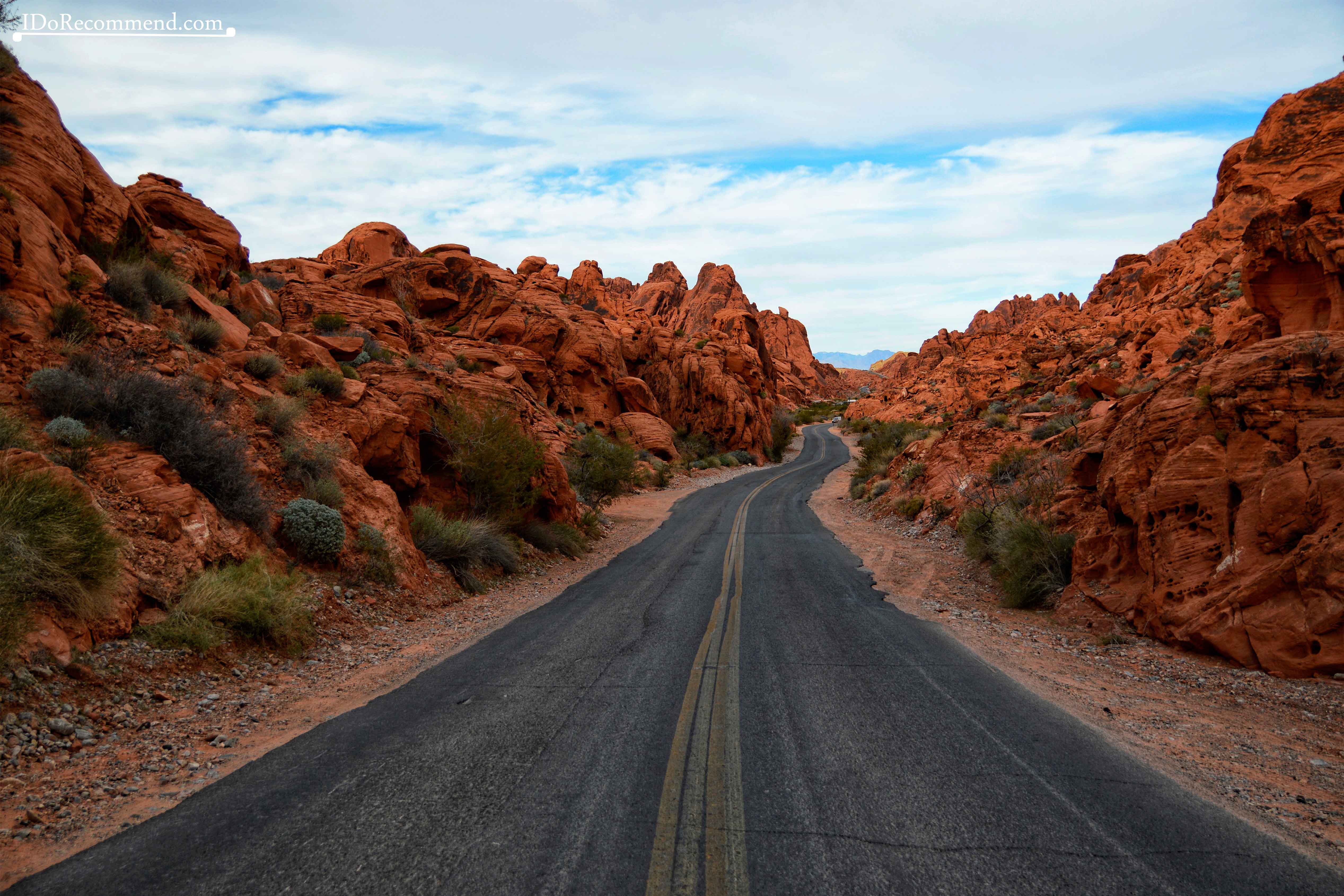 Las_Vegas_Nevada_desert_Valley_of_Fire_White_Domes_Road