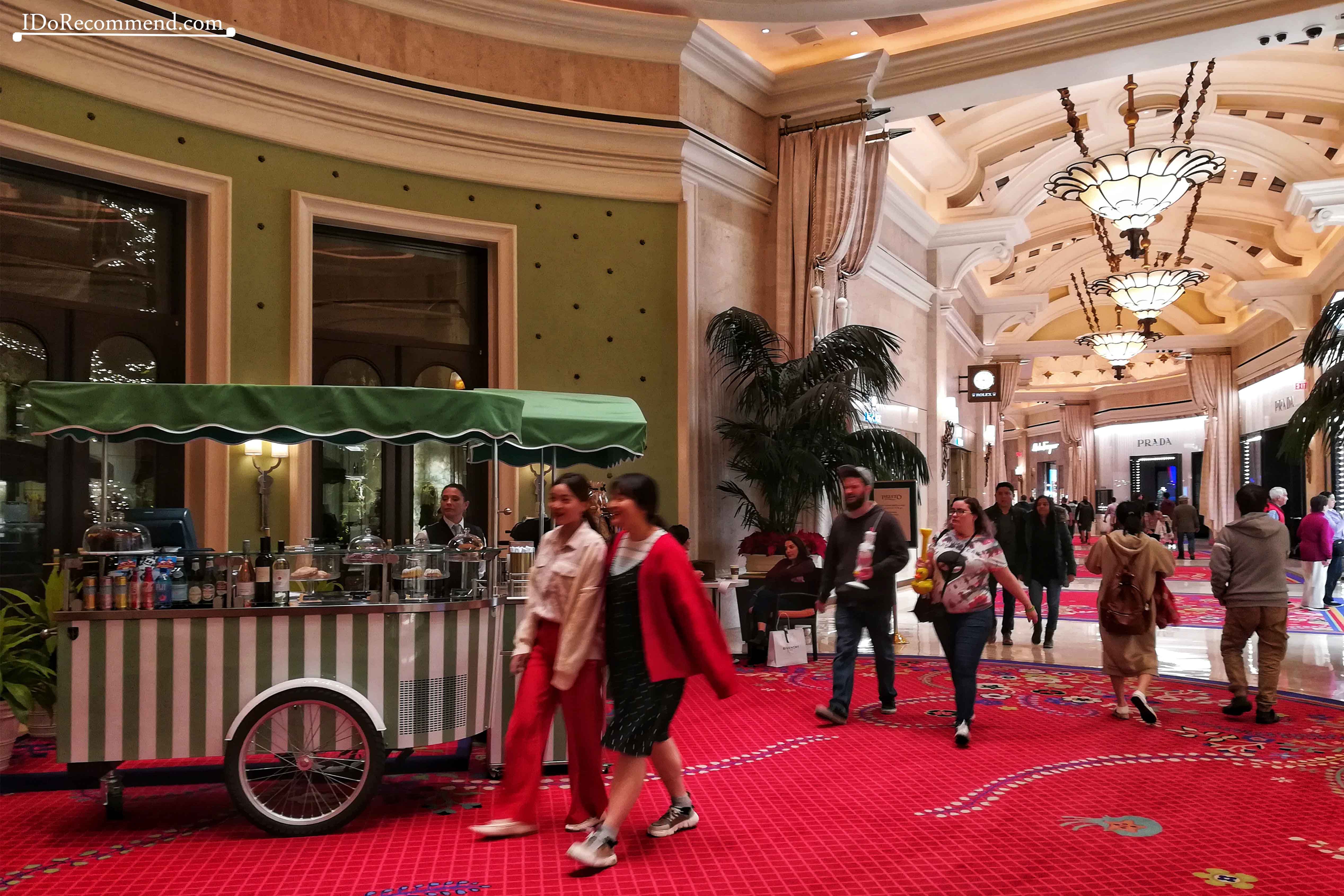 Las_Vegas_Strip_Encore_Hotel_Casino
