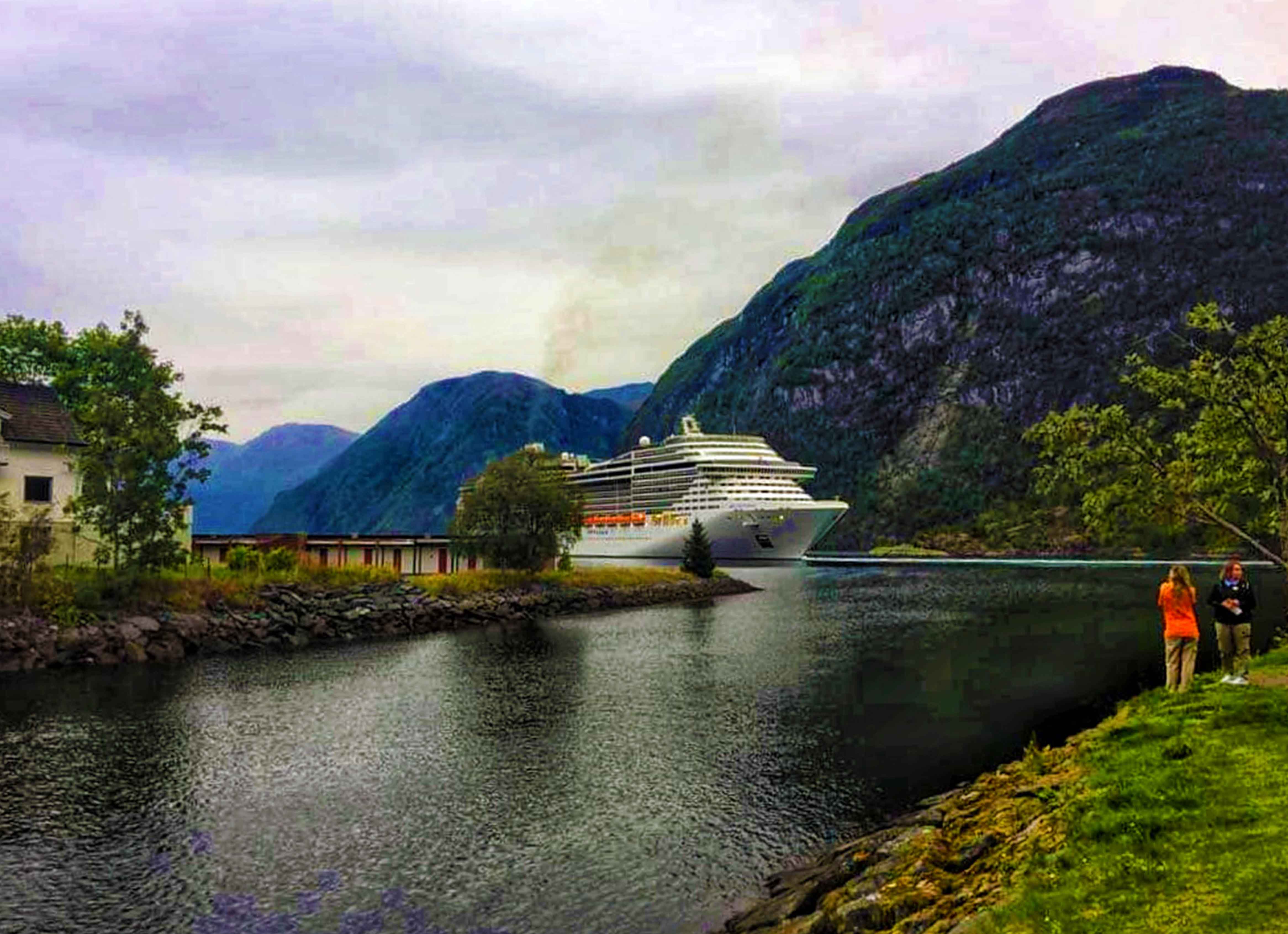 Croaziera la fiordurile Norvegiei